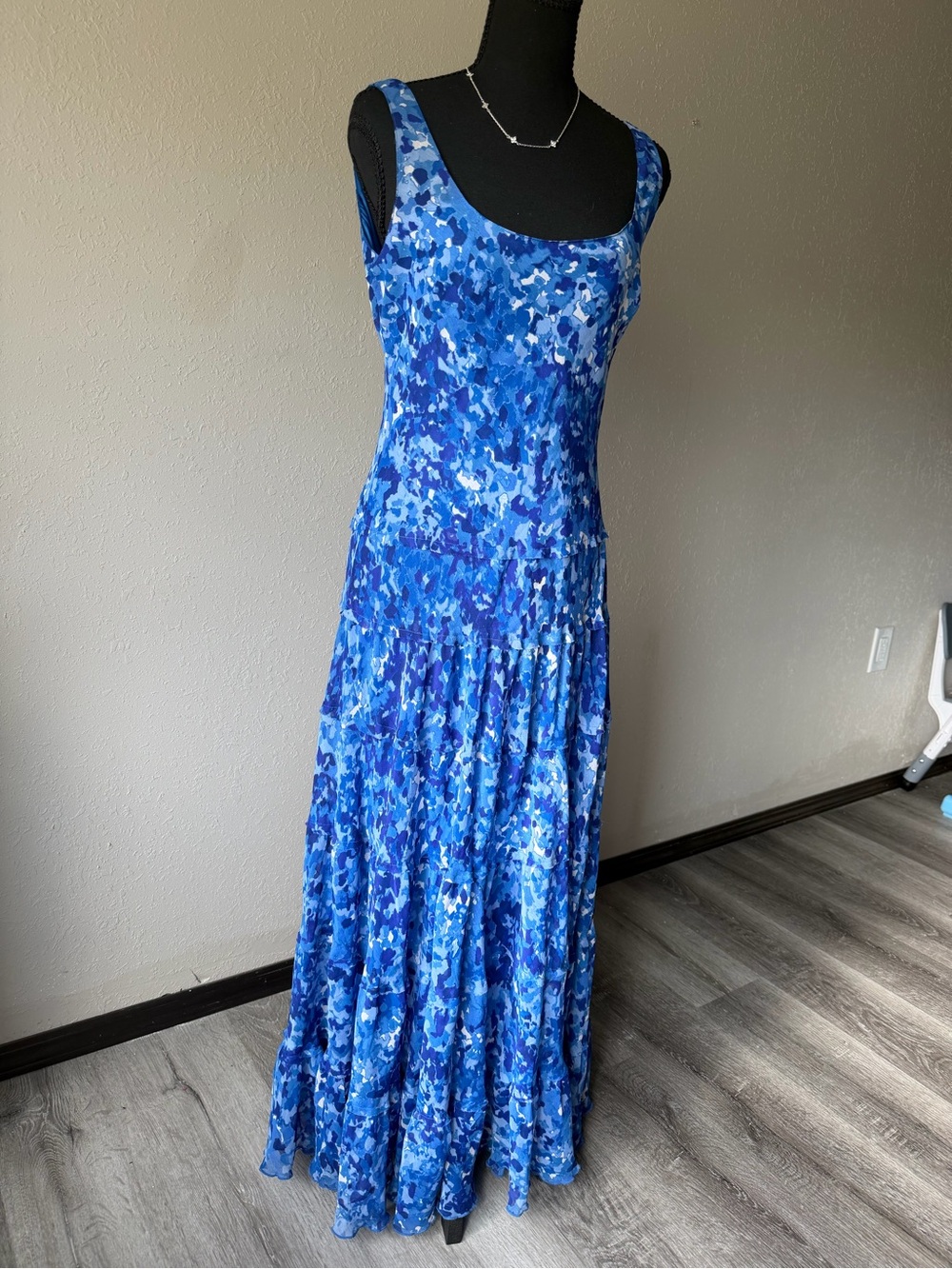Jones New York Blue Multitone Floral Scoop-Neck Maxi Dress